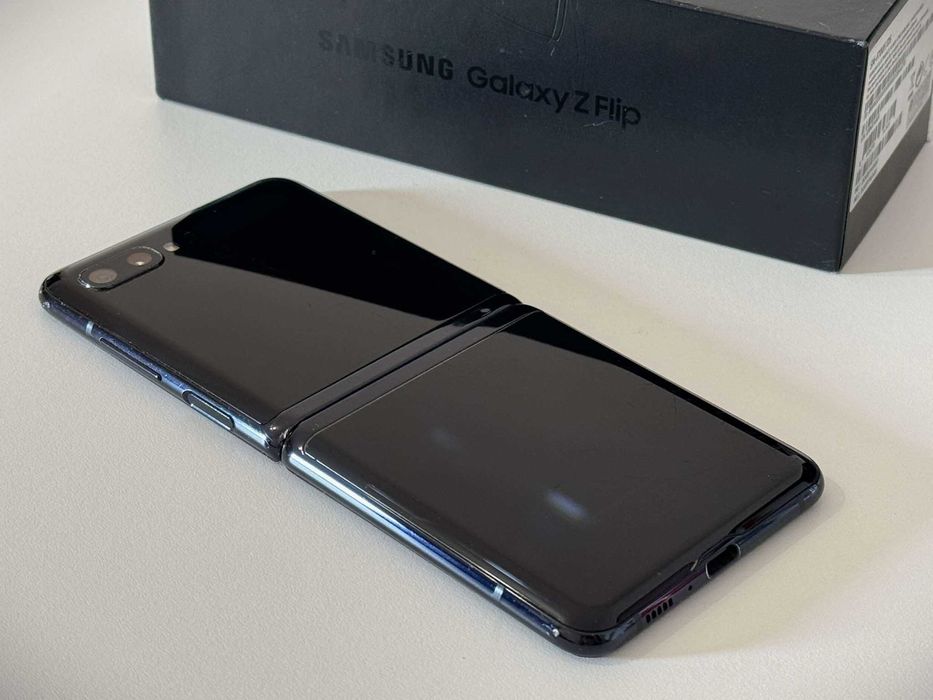 Бартер! Samsung Galaxy Z Flip 1 256GB Mirror Black (Черен)