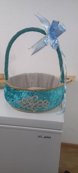 Корзину и два платка поменяю
