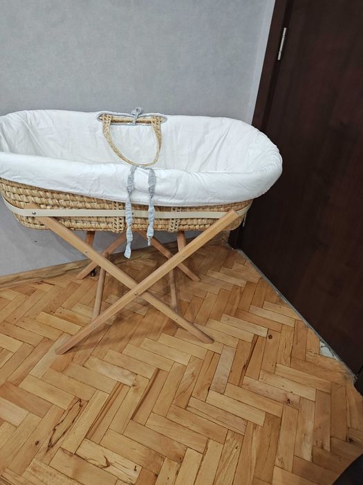 Бебешко плетено легло