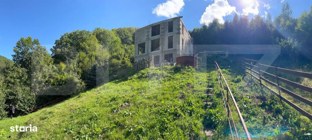 Cabana 5 camere, teren de 1000 mp, Valea Ierii