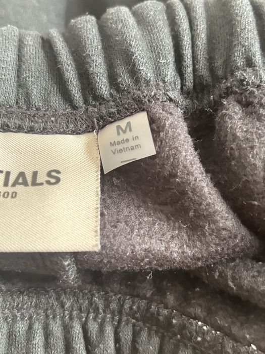 Pantaloni essentials