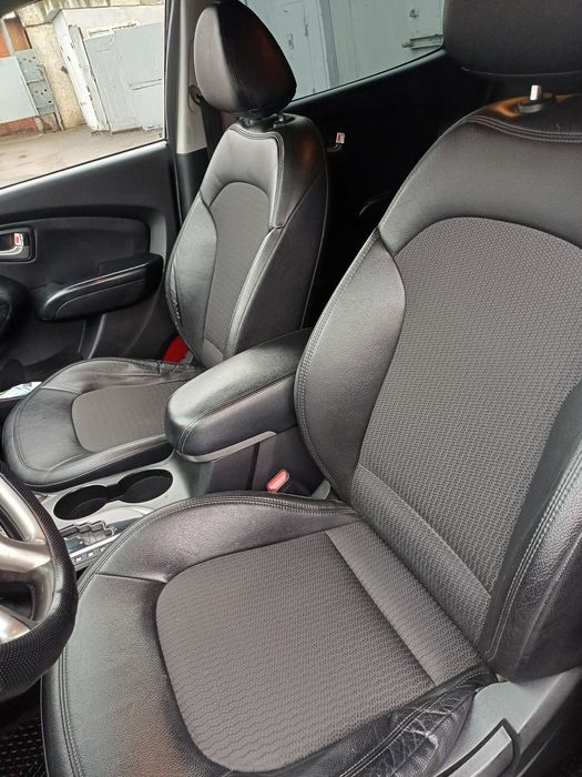 Автомобиль Hyndai Tukson ixs 35