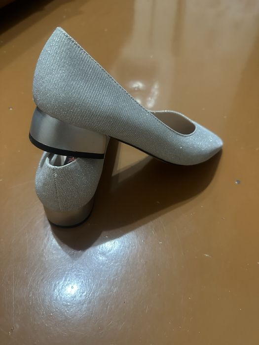 Продам туфли женские