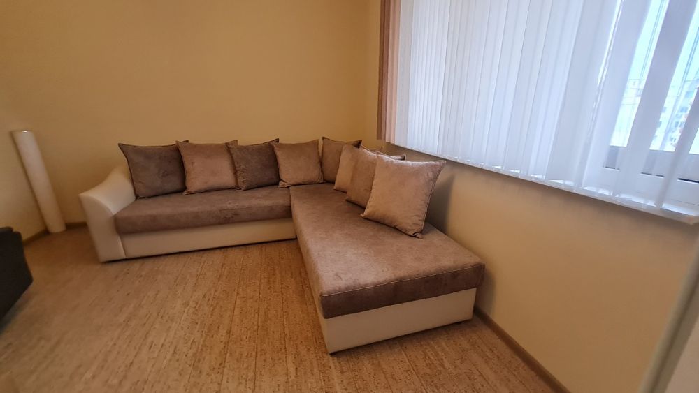 Диван тип лежанка с 2 ракли