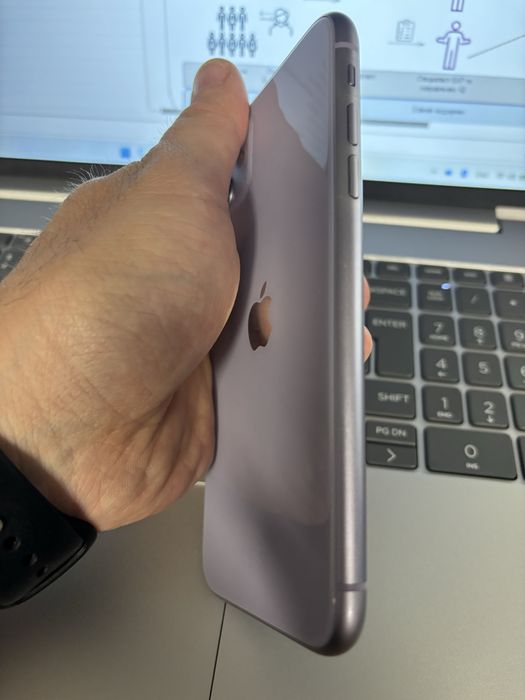 Iphone 11 идеальном состоянии