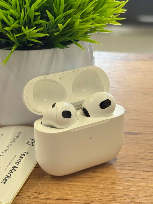 AirPods series 3