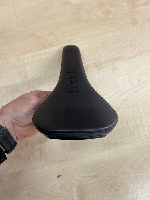 Седло велосипедное fizik