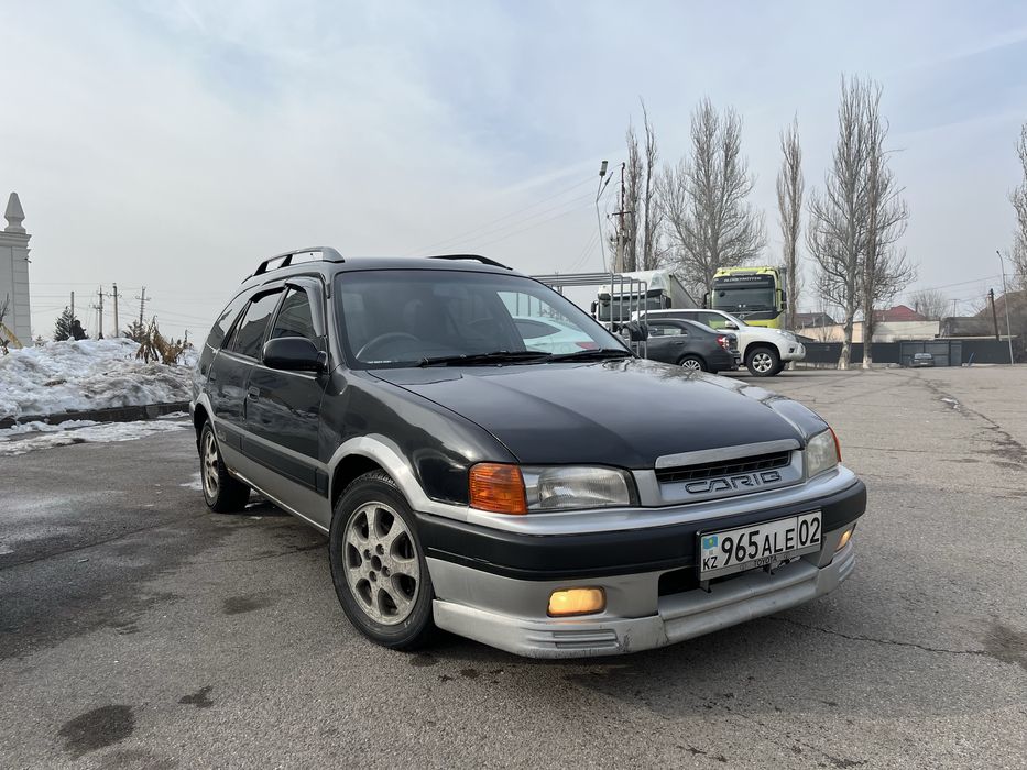 продам автомобиль Toyota Carib