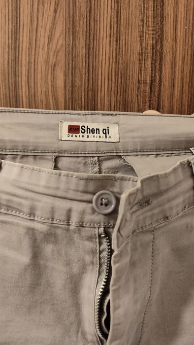 Мъжки Панталон и дънки, размер 33, всеки по 5 евро, общо двата за 8