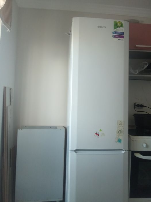 Срочно холодильник Беко