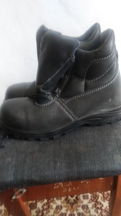 Продам новый берцы