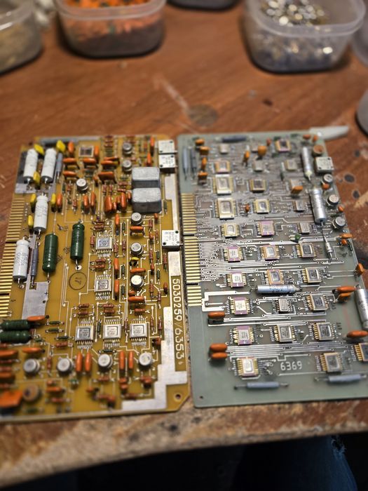 Радиодетали , платы , микросхемы