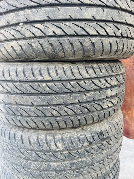 Продам резину 215/55 р16