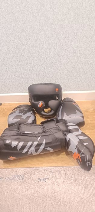 Продам комплект тренировочную сумку