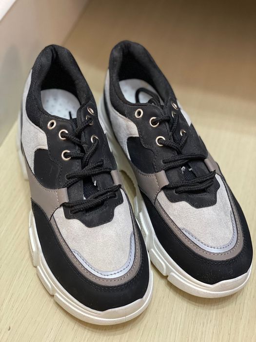 Кроссовки для девочек