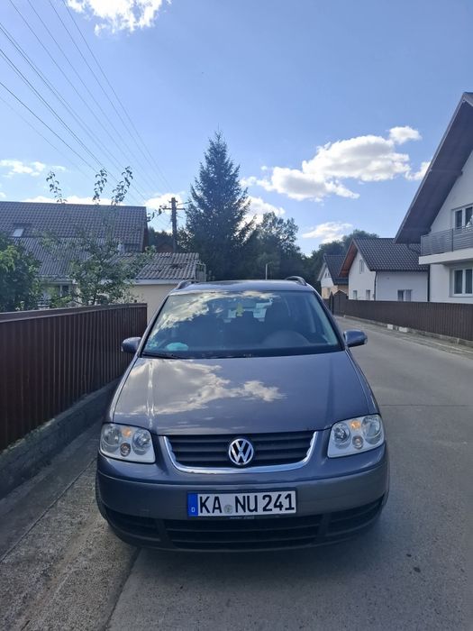 Vând vw Touran 2007 1.9tdi