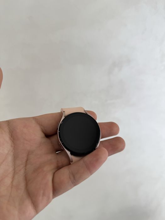 Apple Watch 8 и Galaxy 5