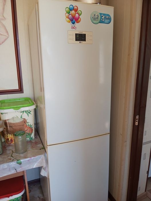 Продам холодильник LG nofrost в хорошем состоянии