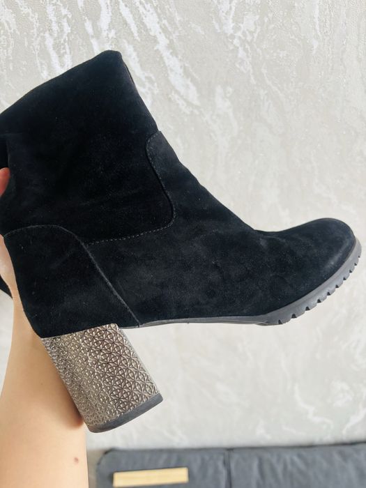 Натур замша зима 38 рр