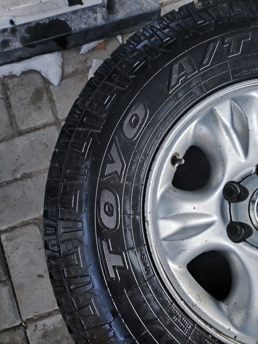 Продам резину японскую TOYO