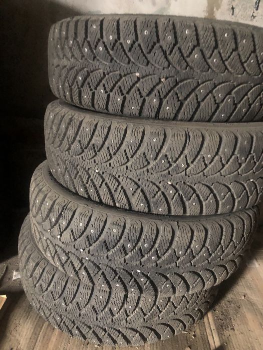 Продам шины на 16