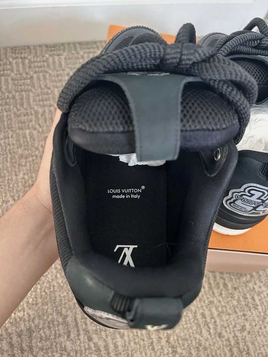 *PREMIUM* Louis Vuitton LV Skate negri - verificare colet