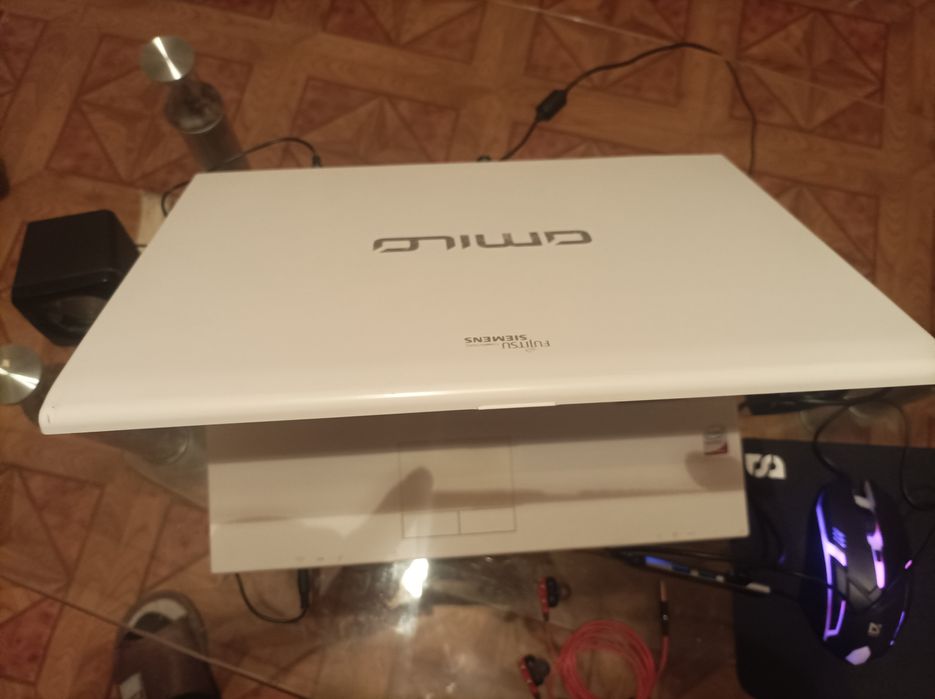 Ноутбук Fujitsu Siemens Amilo Pi 3525