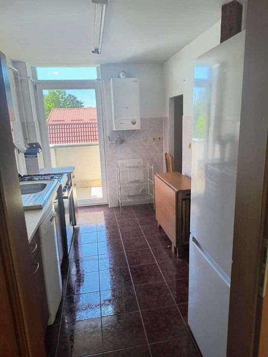 De inchirat apartament 3 camere zona Bucium