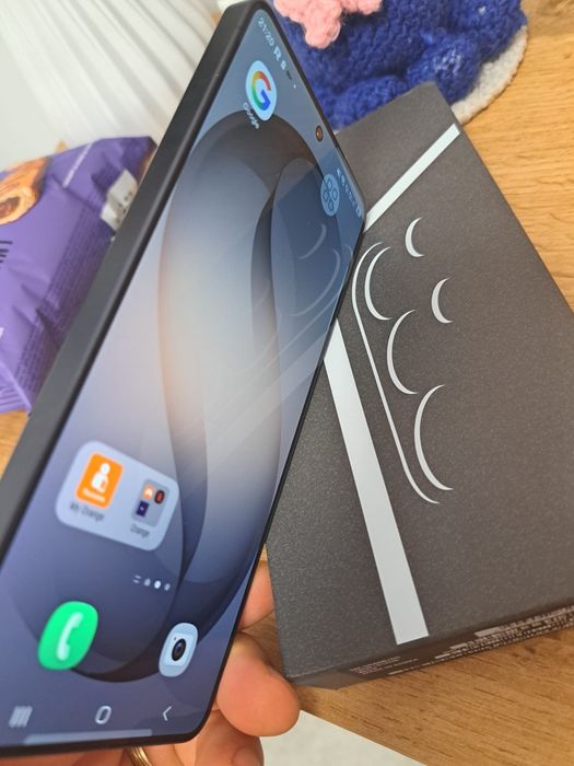 Vând s 26 ultra nou