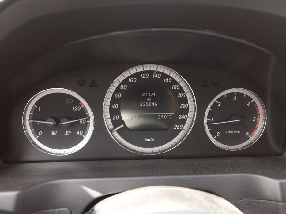Vând Mercedes Benz  c class 220            

