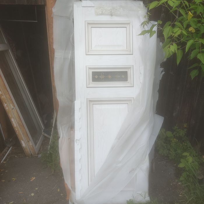 Продам двери межкомнатные