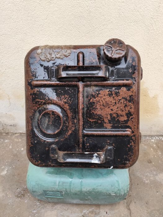 Канстр Алюмин 20-40л, Флаг Алюмин 40л, Квалдо, Бочка 100-200л сотилади