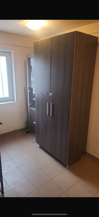Dulap din pal cu raftsi polite