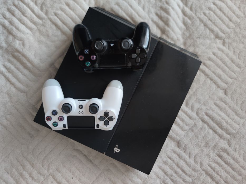 Продам PS4 512gb