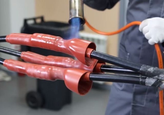 Услуги электрика. Установка зарядных станцией. Электро счётчиков.