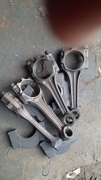 Продам шатун ауди 80 1.8