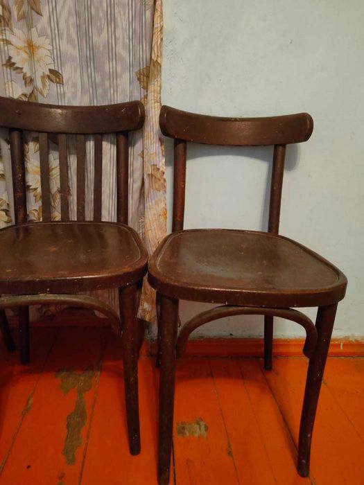 Продам венские стулья.