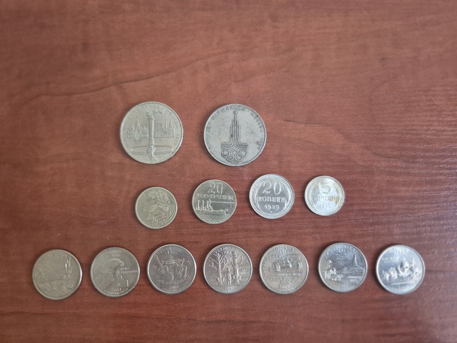 Купюры и монеты Кз и США