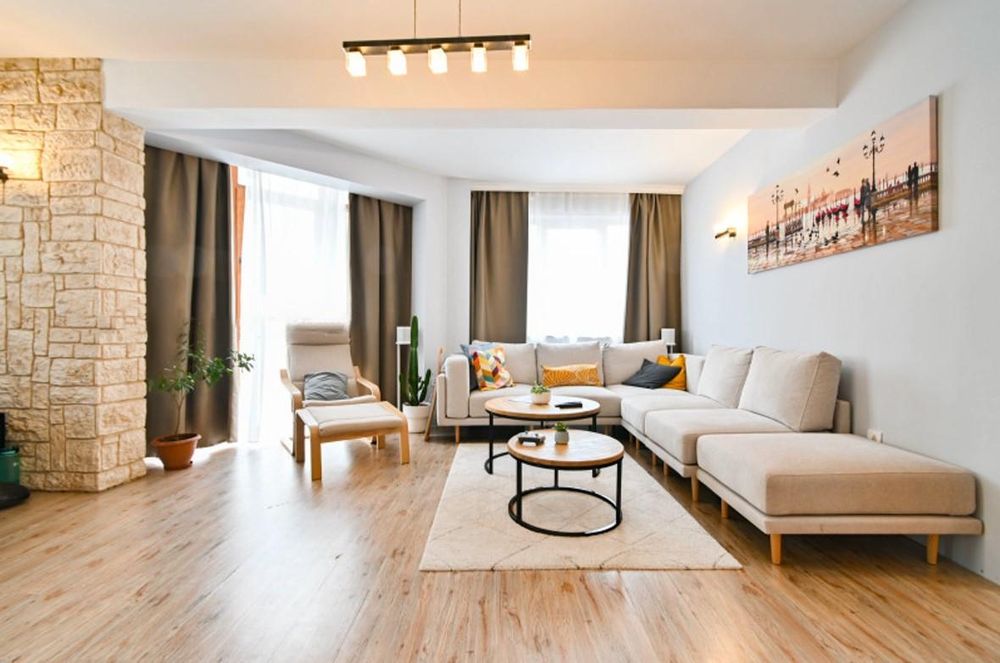 Дава се под наем Четиристаен апартамент в София, Изток - 126 кв.м за 999 € - Снимка #1