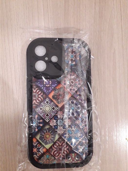 Чехлы на iPhone 15, 16