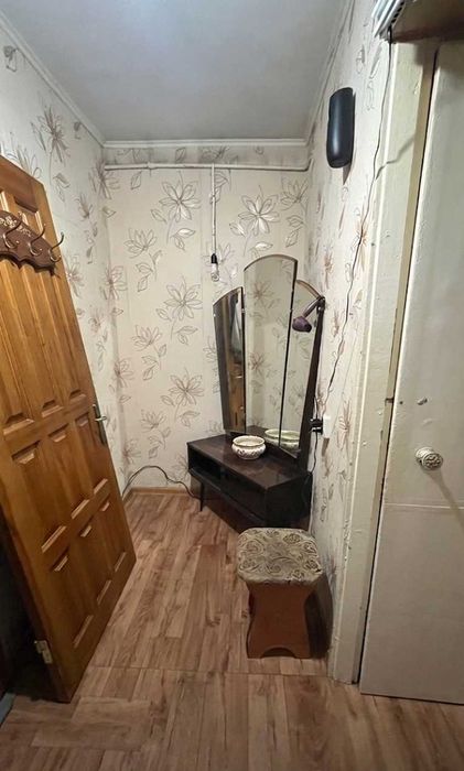 СРОЧНО 1-комнатная 20 мкр