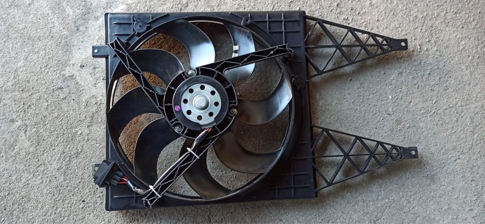 Диффузор радиатора