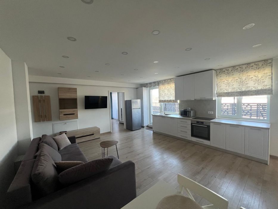 Inchiriez apartament 3 camere,parcare subterana, zona BMW VIVO