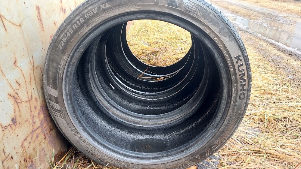 Продам шины летние на 225/45/18