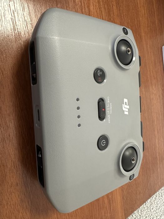 Продается дрон DJI mini 3