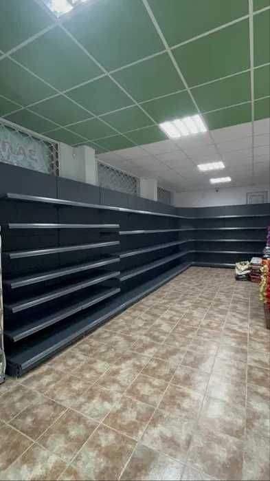 Метални стелажи за зоомагазин - търговско оборудване НОВО НАЛИЧНО