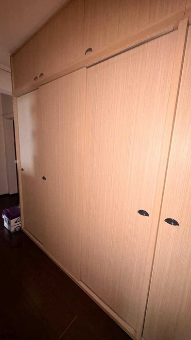 Dulapuri executate la comandă – PAL, stare foarte bună