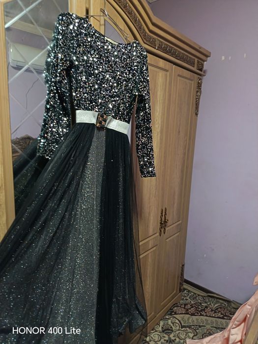 To'y va tadbirlar uchun oqshom libosi