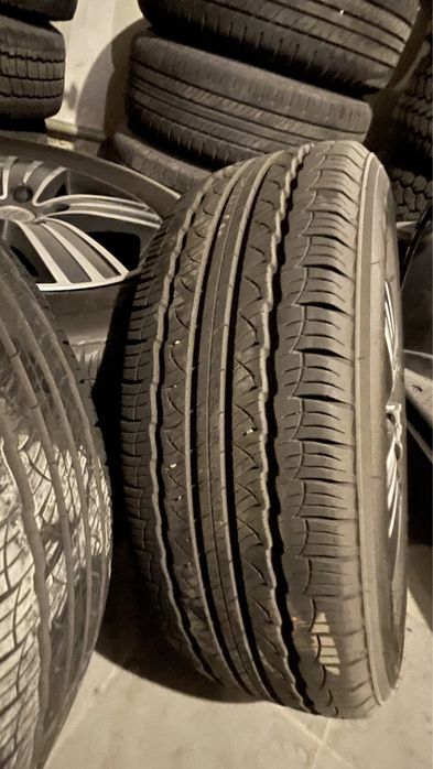 Продам комплект шин с дисками