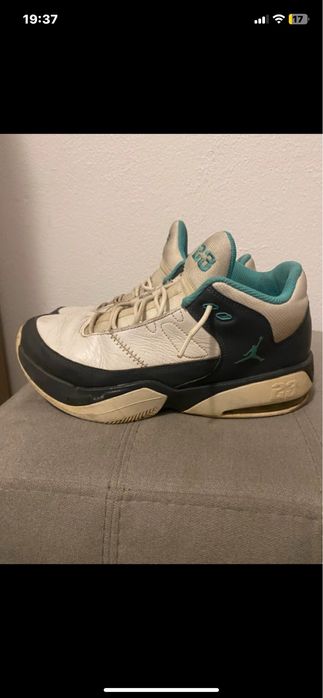 Vand jordan 23 marime 42